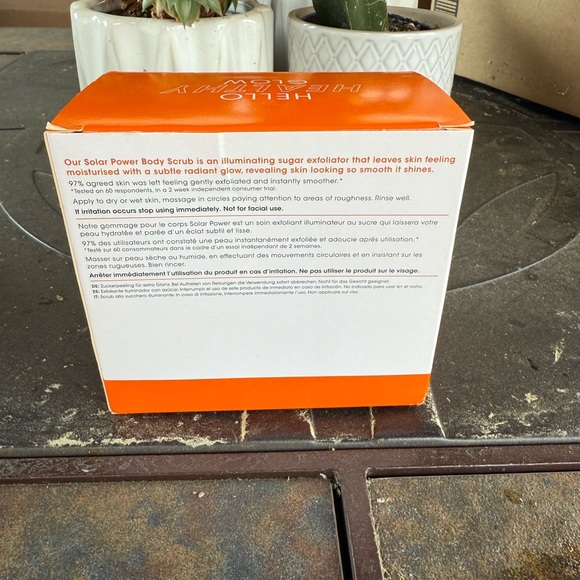 Solar Power Body Scrub - Vibrant Orange - Picture 2 of 3